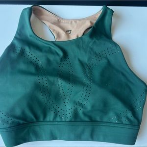 Buffbunny Avocado green sports bra